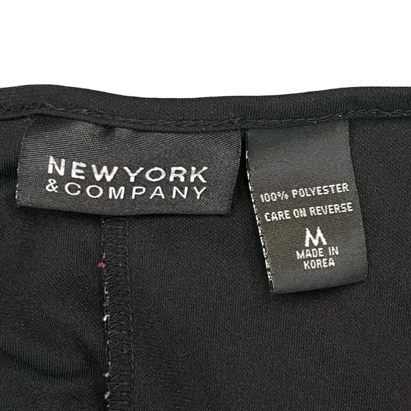 New York & Company Women Shift Dress Y2K Black Ruched V-Neck Flutter Sleeve M‎ - Image 4