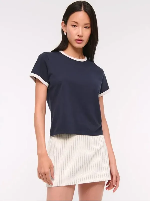 Abercrombie & Fitch Scarlett mid rise mini skort white pinstripe NWOT medium - Image 2