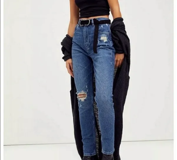 Boyish Zachary in Short Circuit High-Rise Distressed Jeans - Image 2