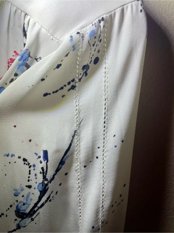 White House Black Market White Floral Ruffle Tie-Front Blouse size 6 - Image 4