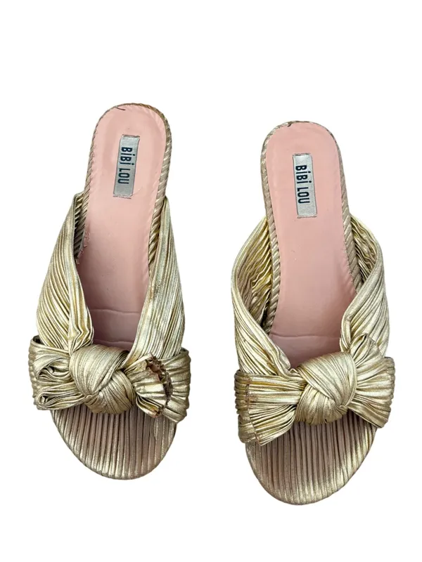 Bibi Lou Minnie Flat Gold Bow Sandals Size 39 - Image 2