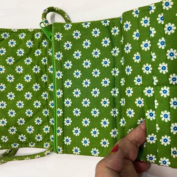 Vera Bradley Floral Green/Blue Crossbody Bag 7” X 5” PREOWNED - Image 4
