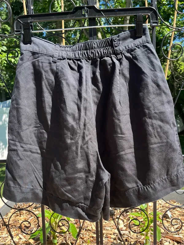 Abercrombie & Fitch Women’s Black High Waist Pleated Front Shorts Sz XS Preppy - Image 5