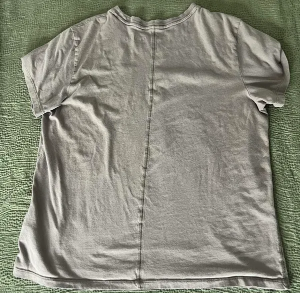 Abercrombie & fitch Queen graphic tee - Image 2