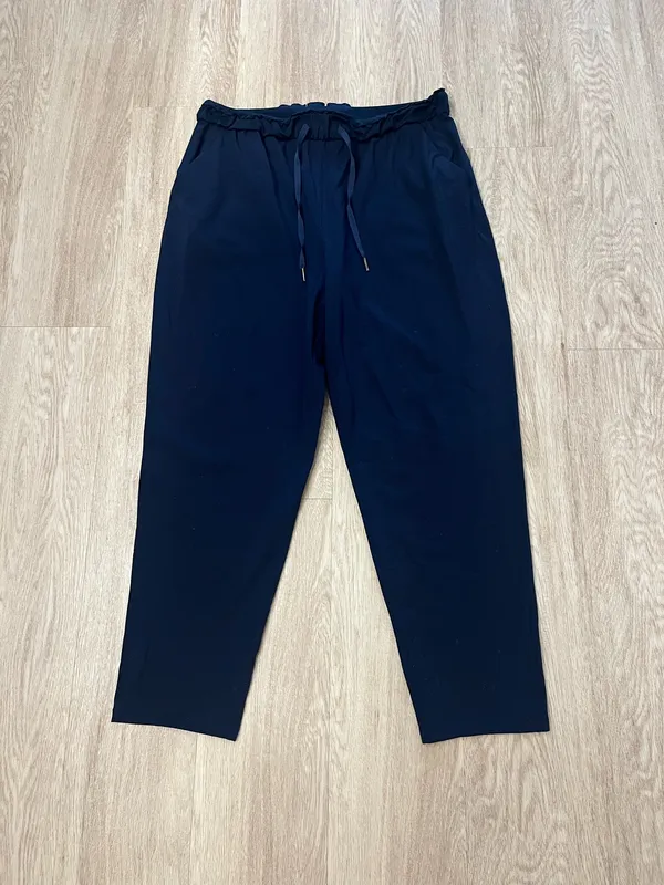 lululemon joggers  - Image 2