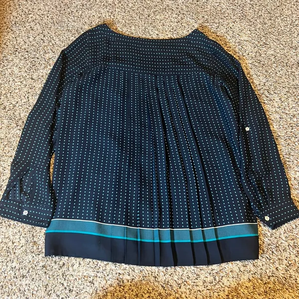 LOFT‎ PETITES Navy Blue Teal Dot Print Long Sleeve Pleated Hem Top - Image 6