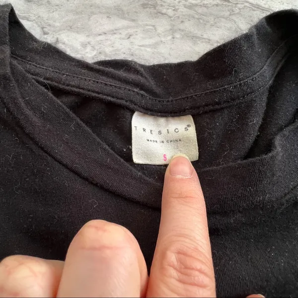 Tresics Black Flutter Sleeve Jersey Crop Top‎ Size Small - Image 2