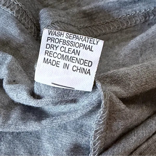 Source Unknown You Matter Gray V Neck Tshirt Womens Size XL - Image 8