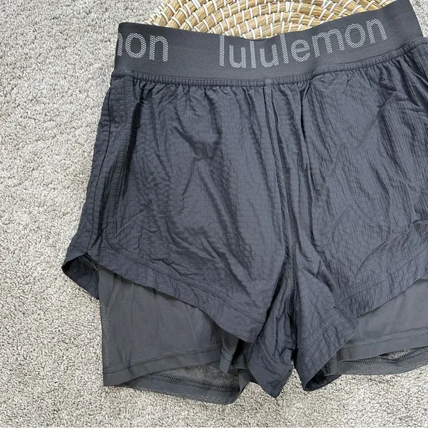 Lululemon Women’s Logo Waistband High-Rise Training Short 3” in Graphite Grey 8 - Image 6