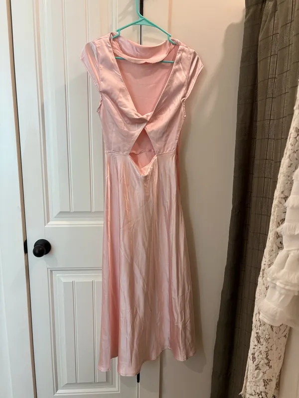 Selfie Leslie Satin Dress Midi - Image 3