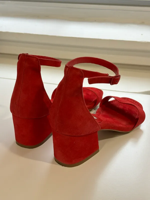 Steve Madden Heels - Image 4
