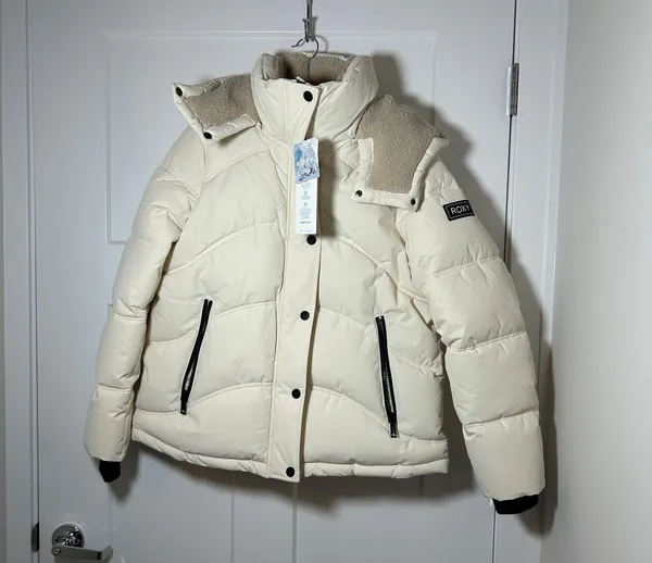 Large  ski coat/snowboard coat - Image 4