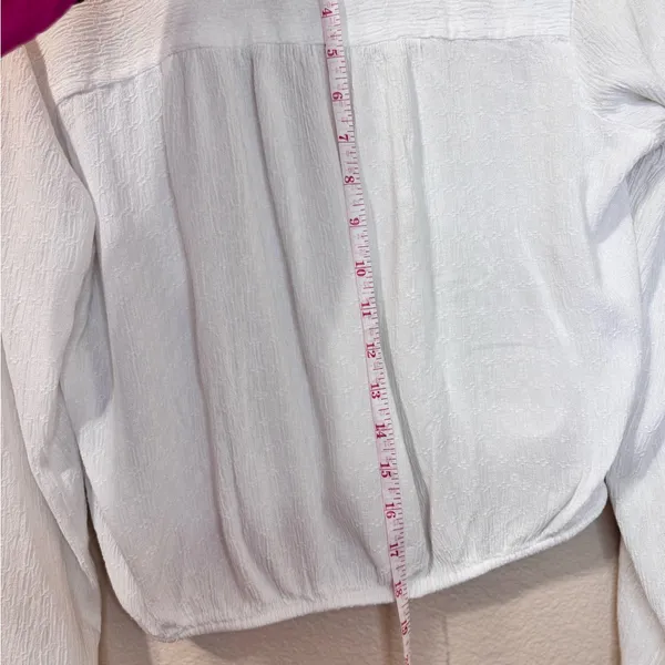 American Eagle Outfitters White Wrap Blouse size M - Image 8