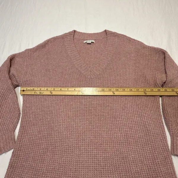 American Eagle Women's Small Dusty Rose V Neck Waffle Knit Sweater - Image 5