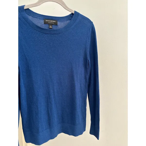 Banana Republic Forever Sweater XS Blue Merino Blend Crew Neck Lightweight Knit - Image 6