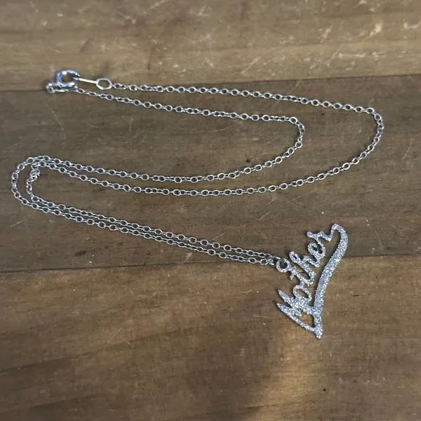 Vintage Glittery Mother Pendant Necklace Silver - Image 2