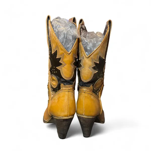 Very Volatile Western Cowboy Boots Womens 7.5 Heeled Tan Faux Leather Distressed - Image 4