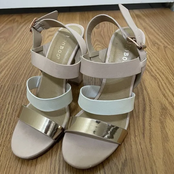Bamboo Pale Pink strappy slingback heels size US 6 - Image 2