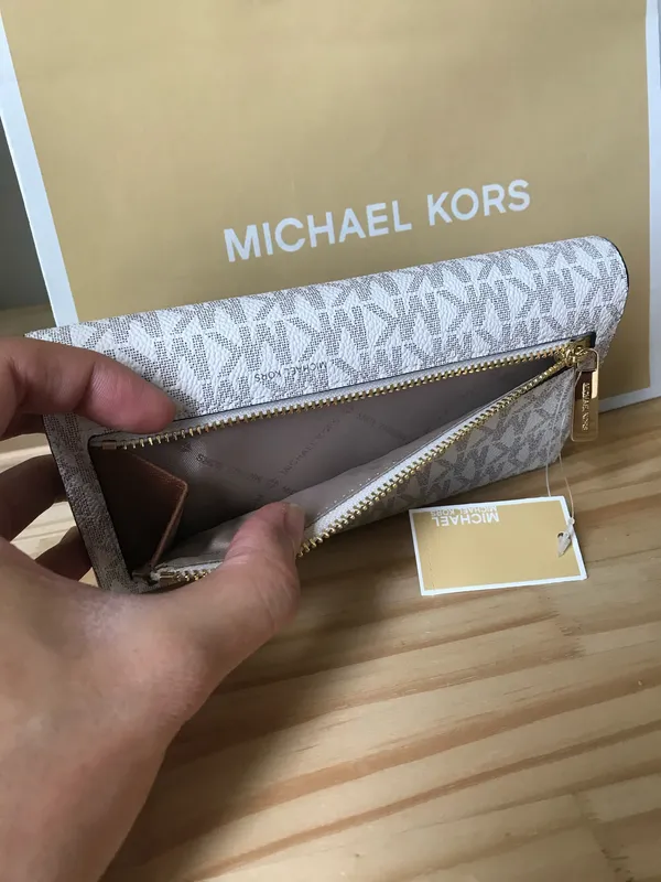 Michael Kors Wallet - Image 6