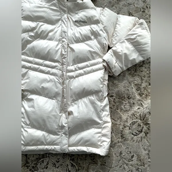 COLUMBIA puffer coat - needs some TLC ❄️ - Image 3