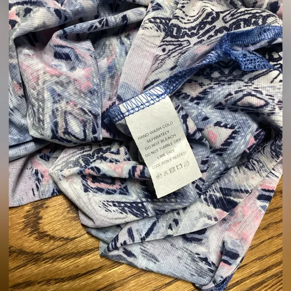 Sew in Love boho peasant blouse multi blue and pink geometric print. Size Large - Image 4
