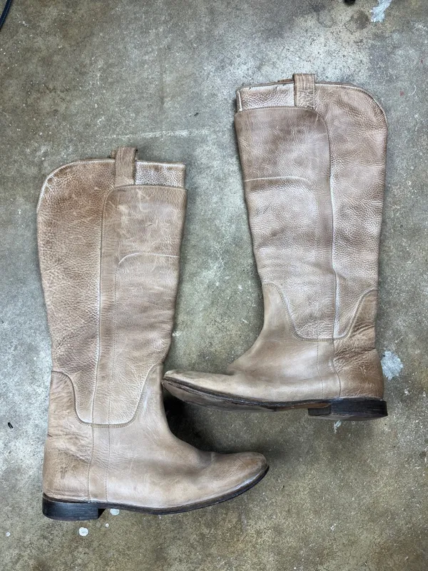 Frye Paige Tall Leather Riding Boots in Light Taupe (with flaw) Size: 9 1/2B - Image 3