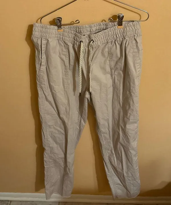 Vuori Vintage Ripstop Pants in Gravel - Image 4