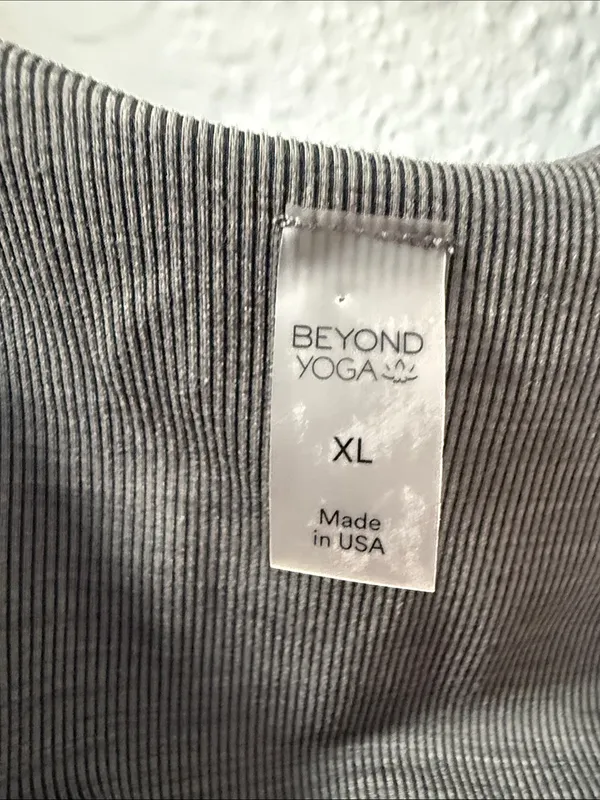 BEYOND YOGA Ribbed Tank Top in Charcoal Size XL - Image 8