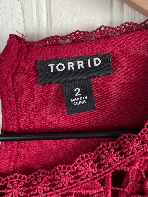 Torrid Washable Crinkle Gauze Crochet Yoke Blouson Sleeve Top Size 2X Rhubarb - Image 6