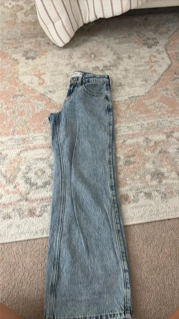 Hollister Jeans - Image 3
