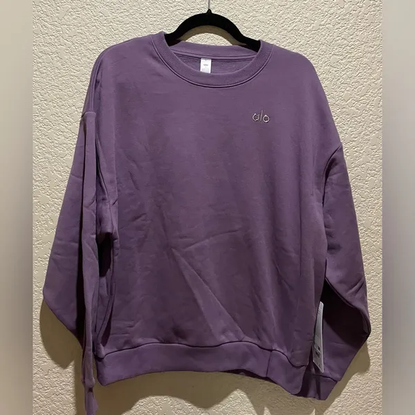 ALO Yoga NWT Accolade Crew Neck Pullover Plum Kiss Size M SOLD OUT Color - Image 4