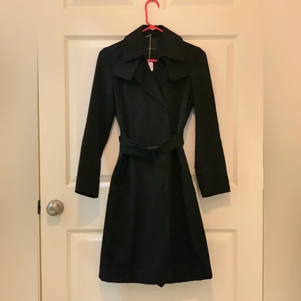 Giordano Ladies Elegant Black Women's Belted Trench Coat. Size-Small (01) - Image 3