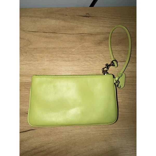 Coach Lime Green Pistacho Soho Signature Leather Wristlet Vintage Clutch Y2K M - Image 2