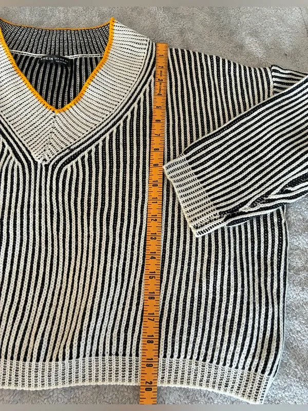 Women’s SHEIN Black & White Striped V-Neck Sweater with Yellow Trim Size Medium - Image 5