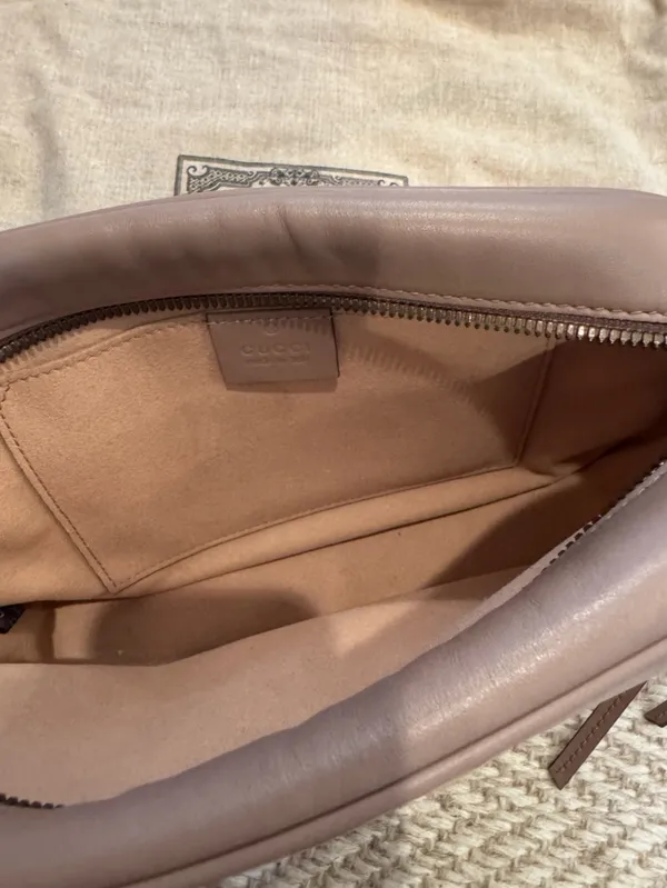 Like New! Gucci GG Marmont 2.0 Lion Trap Chevron Handbag Dusty Pink - Image 8