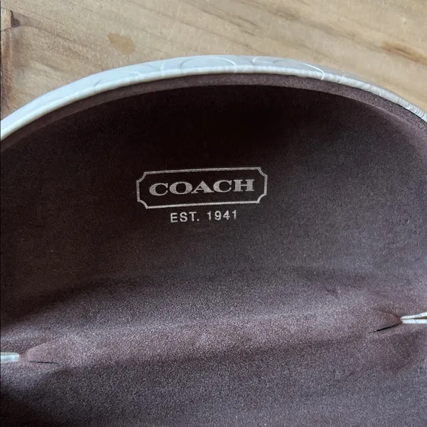 Coach White CC Logo Eyewear‎ Sunglasses Hardcover Case - Image 4