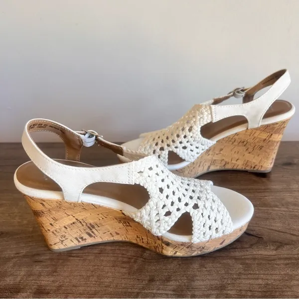 SO® Taffy White Women's Wedge Sandals Size 9 #B1651 - Image 6