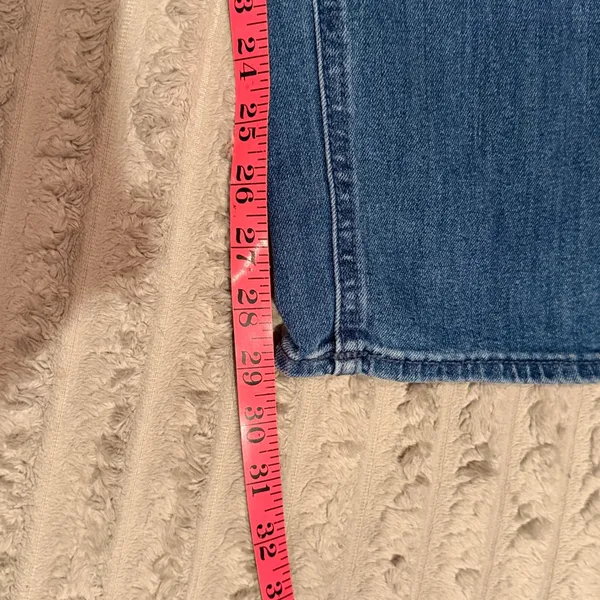 Old Navy High-Rise Wow Straight Jeans Womens 20 Medium Wash Blue Denim - Image 6