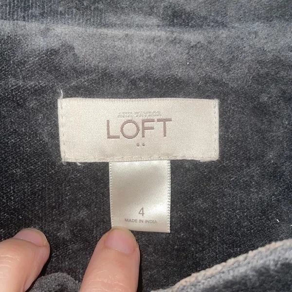 LOFT‎ Velvet Blazer Grey size 4 business casual - Image 3