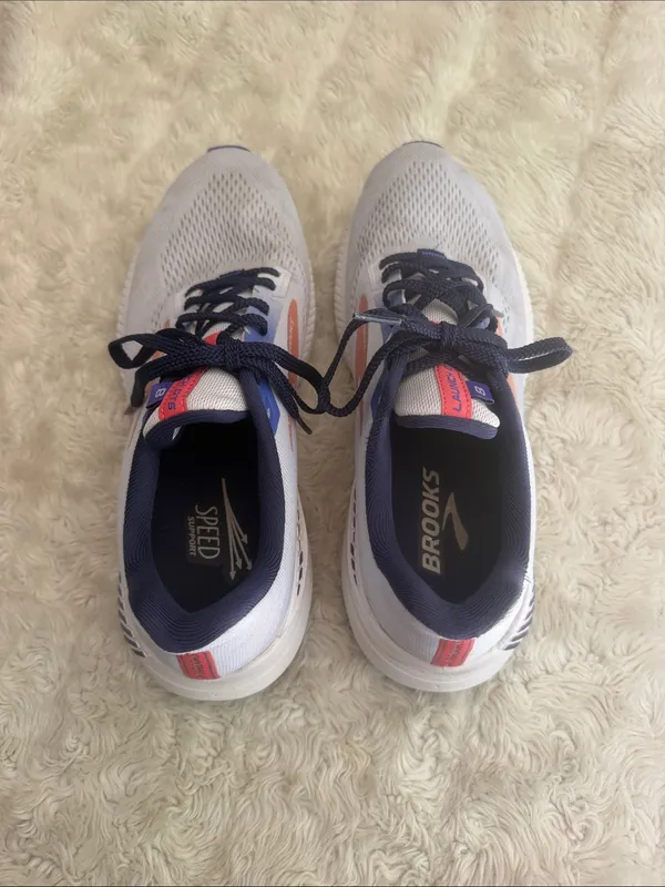 Brooks Launch GTS 8 running shoes Woman’s Athletic Sneakers Size 10.5 - Image 4