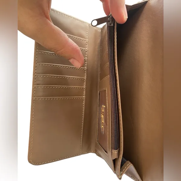 Born O Concept Floral‎ Embossed Saddle Ridge Vegan Leather Wallet - Image 5
