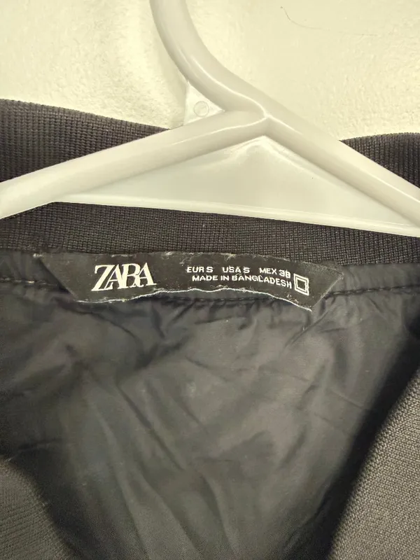 Zara Black Quilted Puffer Vest Full Zip Women’s Small - Image 4