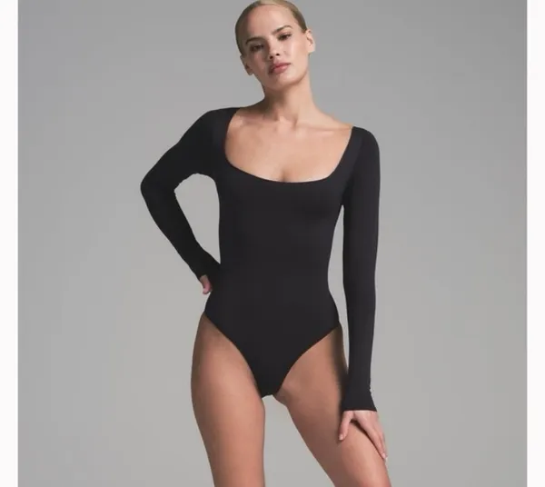 SKIMS Scoop Neck Long Sleeve Bodysuit S/M - Image 8