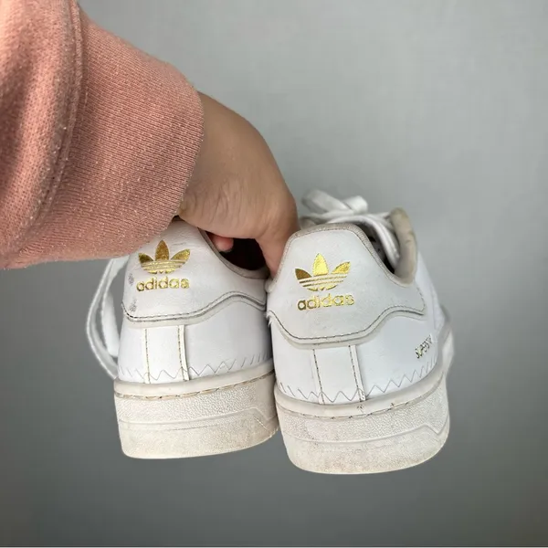 Adidas | White Lace‎ Up Sneaker Shoe Woman’s 8.5 Superstar - Image 4
