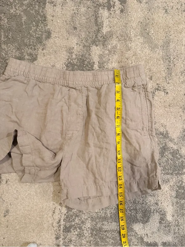 Zara Casual Elastic Waist Beige Shorts - Image 3