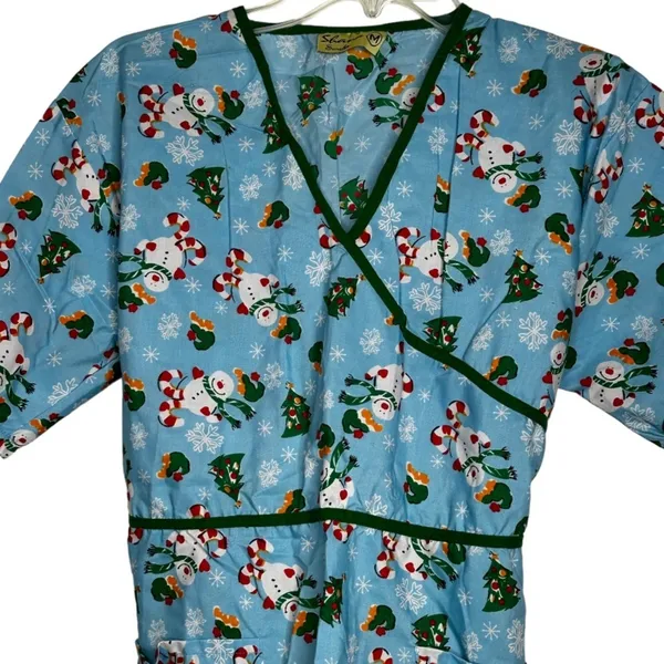 Shana Scrubs Christmas Scrub‎ Shirt - Image 2