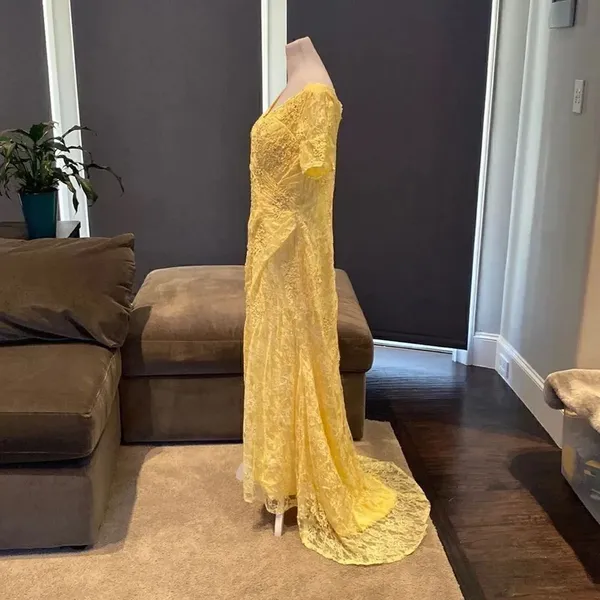 Women’s Yellow Lace Full Length Dress Mother of the Bride Small Train Size L - Image 4