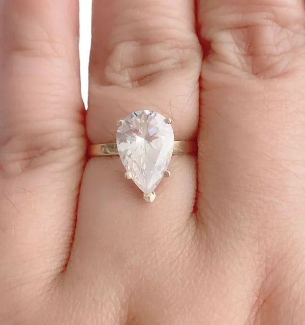 14K 14KT Yellow Gold PEAR SHAPED CZ Cubic Zirconia Engagement Gift Ring Sz 7.5 - Image 4