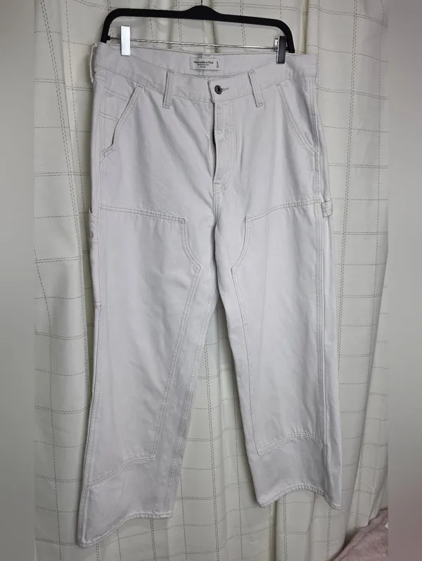 Abercrombie & Fitch Mid Rise Slouchy Jean - Image 2