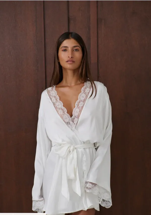 NEVER WORN White Silk Lace Trim Robe - Kat the label - Image 4